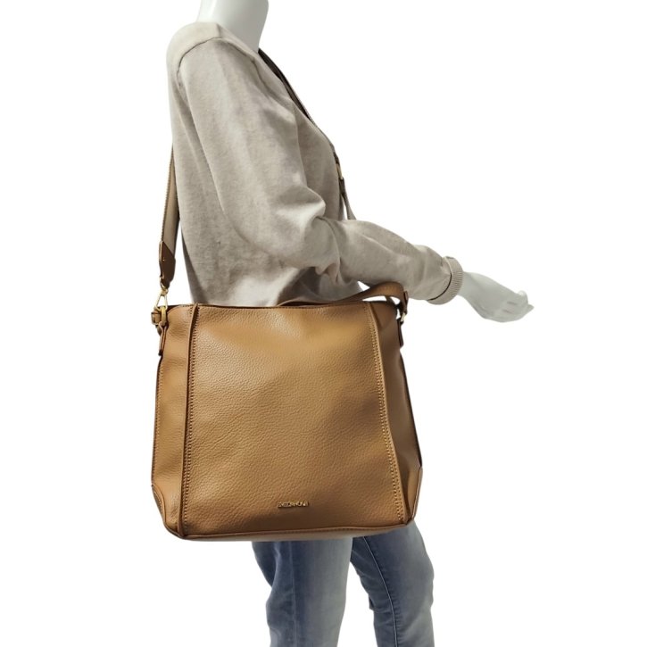 Emily & Noah E&N Julie Beutel L sahara